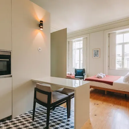 Palace Aparthotel 3*